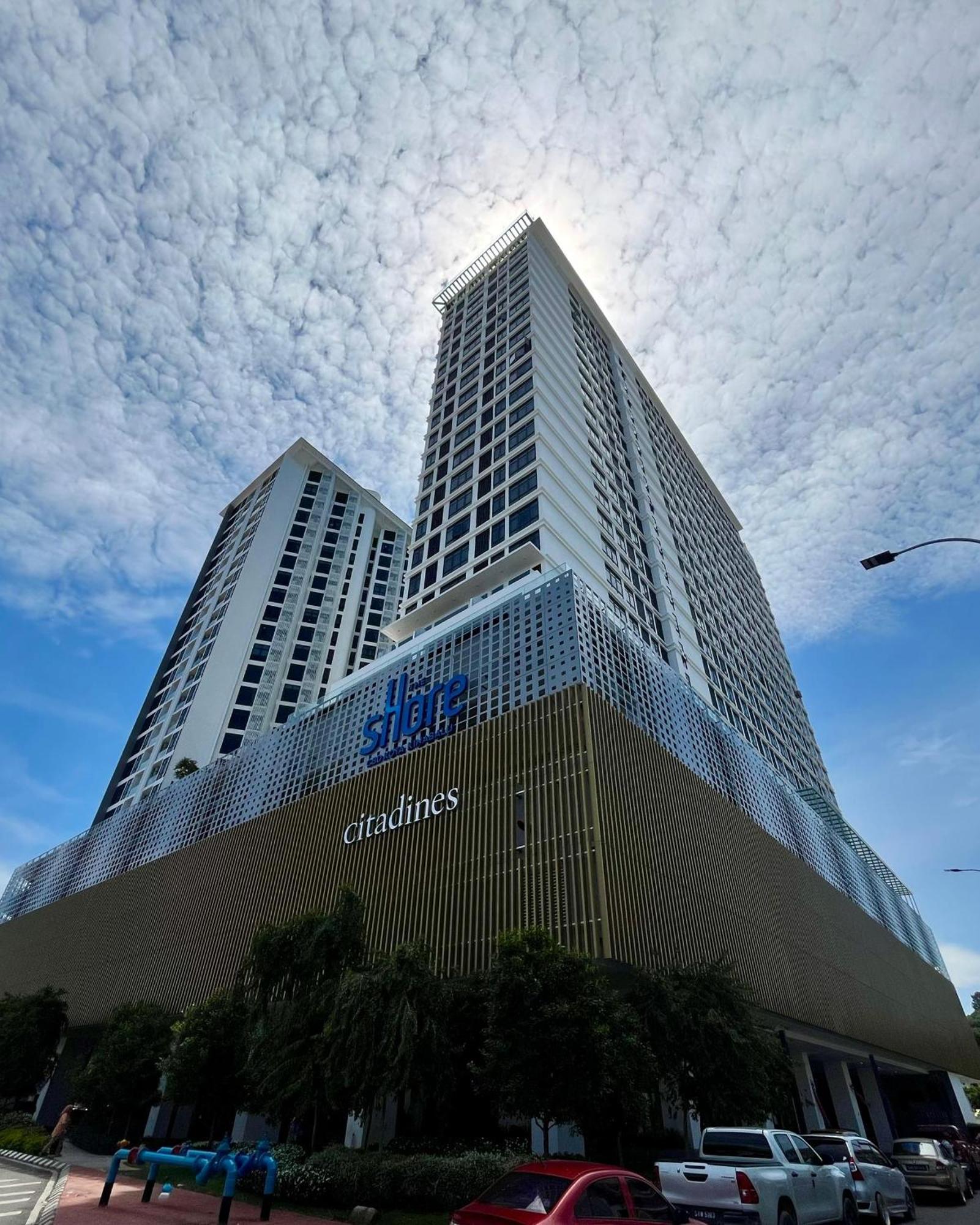Covesign Suite, The Shore Kota Kinabalu Bagian luar foto